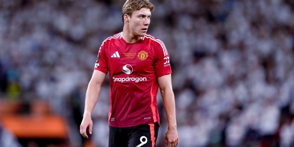 天空记者：霍伊伦对加盟AC米兰持开放态度，多特也在关注