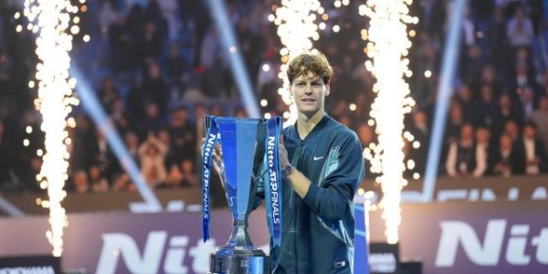 赛车竞猜-辛纳硬地表现媲美费德勒德约 他的时代已经来临？