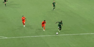 中超半场：叶楚贵破僵、法比奥造点失败，国安暂0-1云南