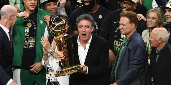 Shams：格罗斯贝克预计保留绿军CEO头衔 在出售完成后任候补董事