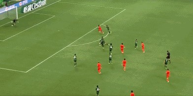 中超半场：叶楚贵破僵、法比奥造点失败，国安暂0-1云南