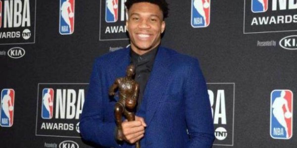 F1直播-【人物】超级蓝领竟两度夺魁 字母哥，MVP的耻辱