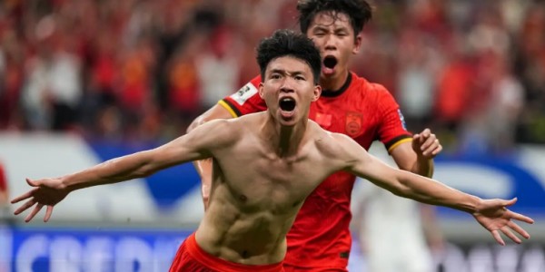 CCTV5直播！中国队冲2连胜，宋凯督战，胡荷韬放狠话，目标10-0